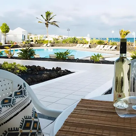 12 - Caleta Campos *